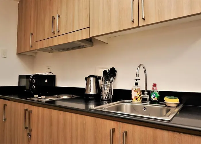 Naia Pasay Moa 1250 Dynastel Shore Staycation Apartment Manila